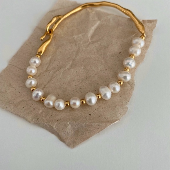 Gold and Pearl Bracelet 18k Gold and 925 Sterling Silver - Picture 2 of 6